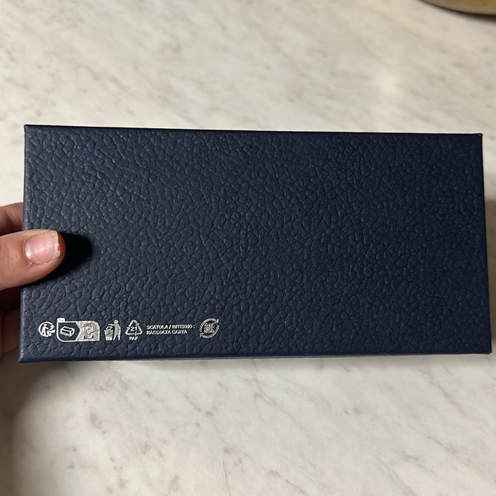DIOR DIOR DIOR EMPTY tiny box for Sale!!!π - Picture 5 of 14